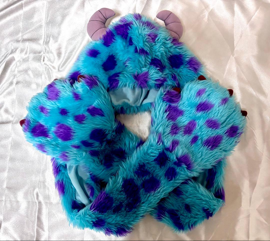 ディズニー ファンキャップ サリーマフラー手袋一体型＋レッグウォーマー 試着のみ