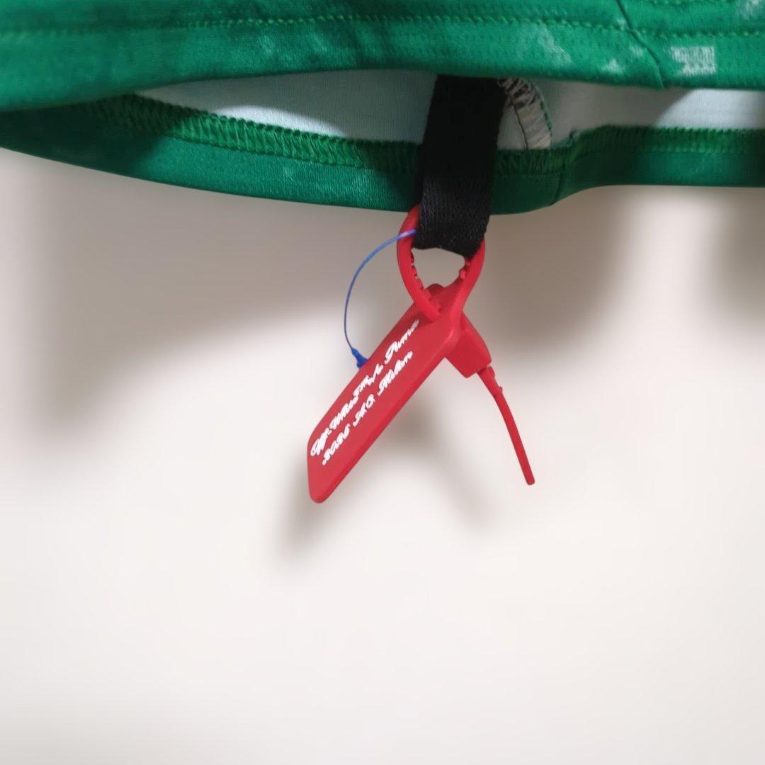 新品未使用　国内正規　OFF white コラボ　ACミラン　プーマ　puma