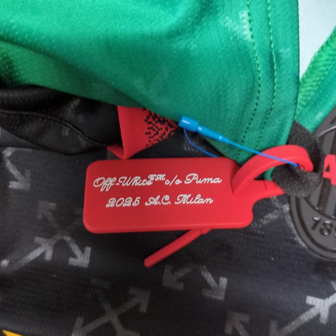 新品未使用　国内正規　OFF white コラボ　ACミラン　プーマ　puma