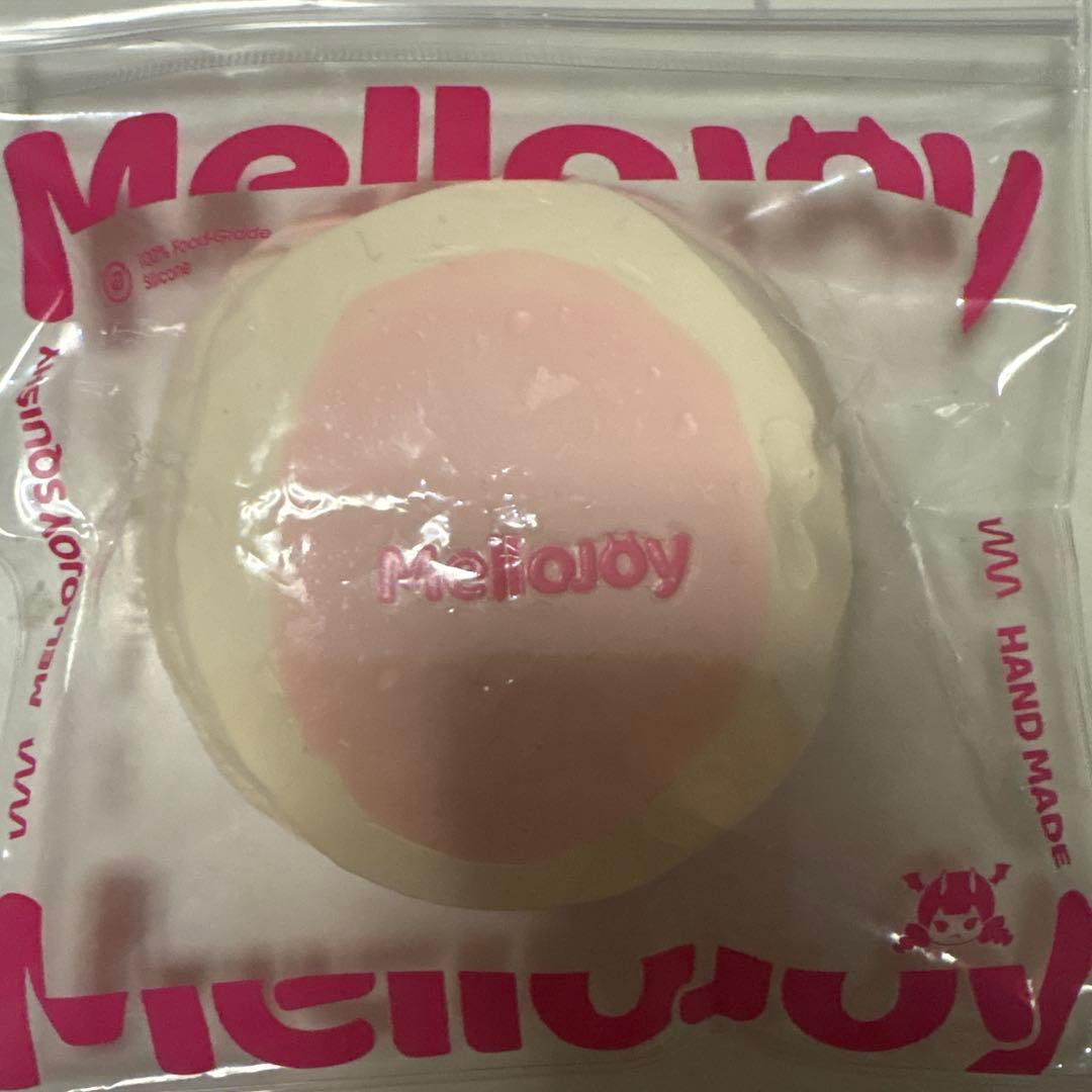 Mellojoy メロジョイ　スフレ　スクイーズ　ストロベリー