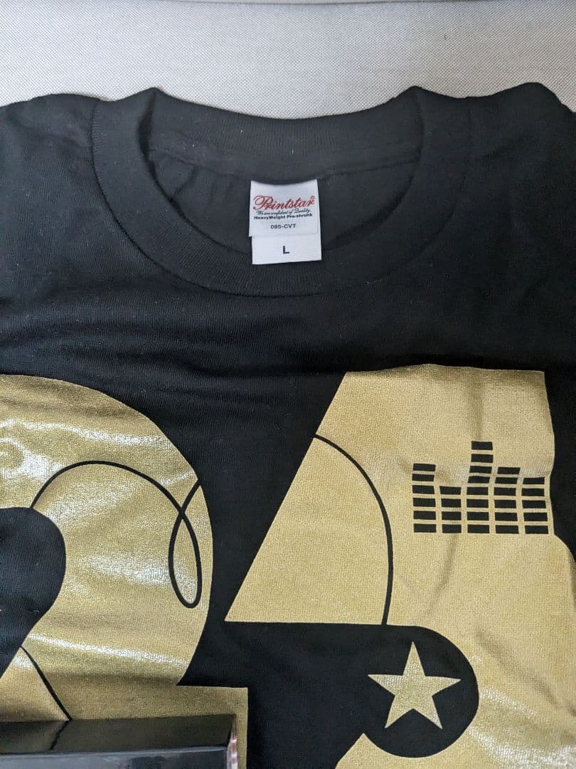 GIGA BEST ALBUM 3枚組CDセットとTシャツ