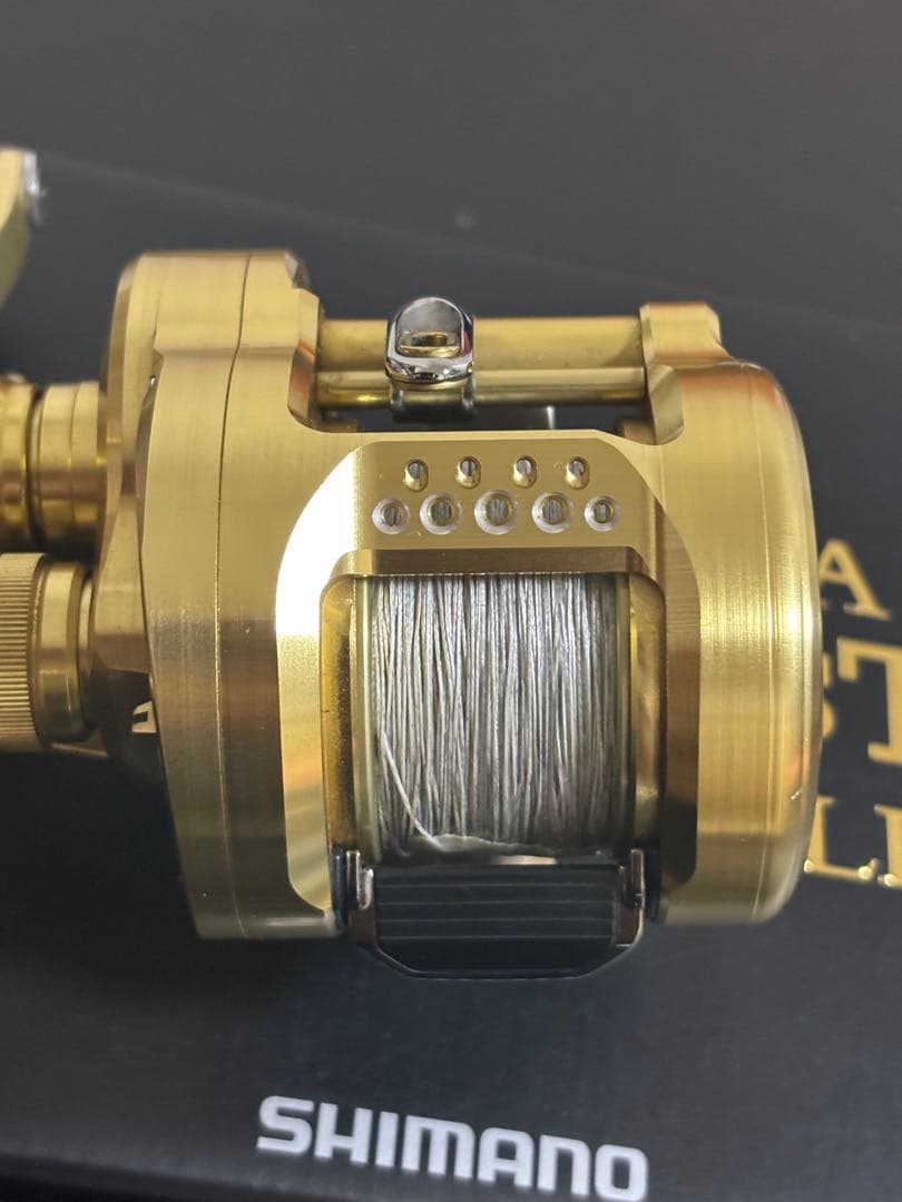 【22日まで。】シマノ　カルカッタコンクエスト301XGLH 下町スプール付き