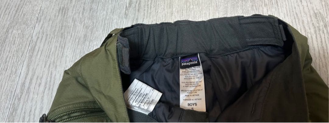 パタゴニア　スノーウェア　キッズ　130センチ　サイズS