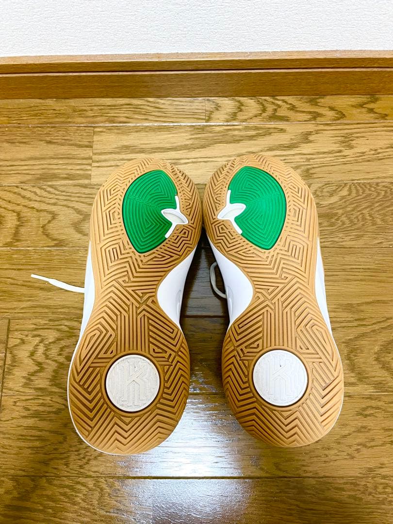 【レア】NIKE KYRIE ナイキ カイリー フライトラップセルティックス