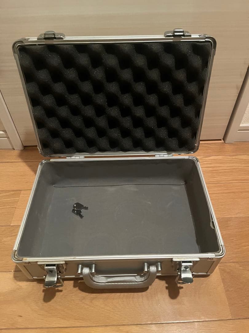 NIKE AIR JORDAN 1 2001年ジェラルミンケースのみ