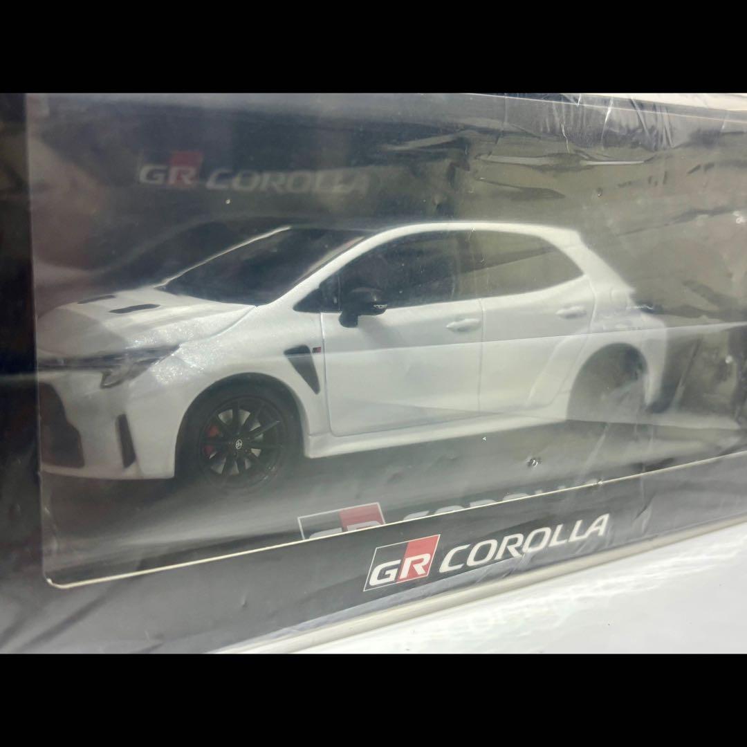 GRカローラ 1/30 トヨタカラーサンプル〈089〉プラチナホワイトパール