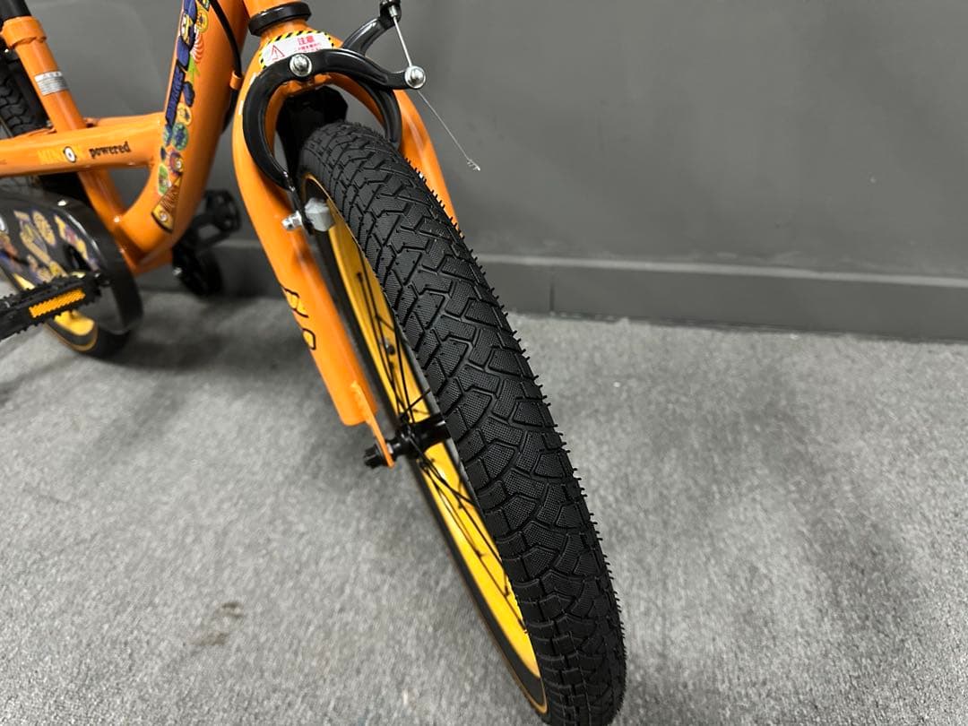 【新品・未使用】ミニオンズ 子供用自転車 18インチ 補助輪付き 正規デザイン