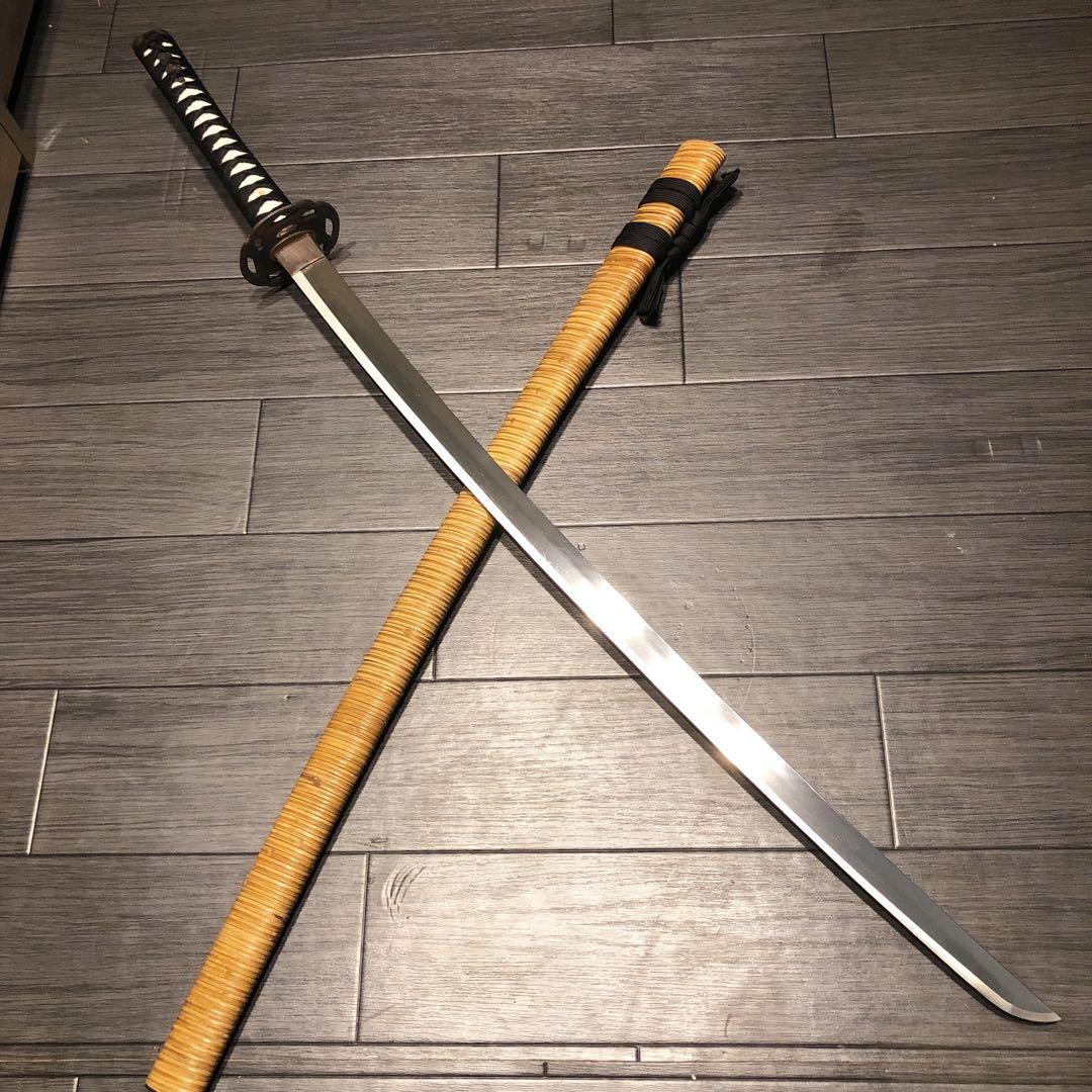 最高級模造刀　高級居合刀　藤巻き仕様　亜合金刀身　名刀　居合刀　重量感あり