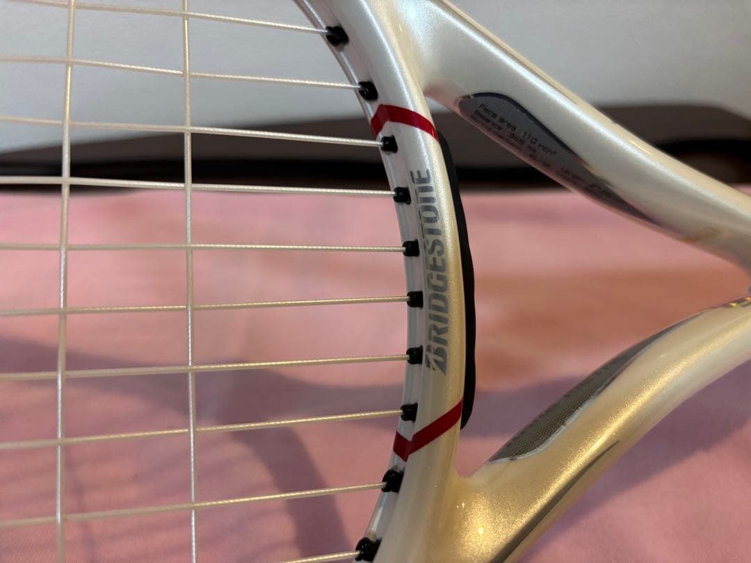 ハローキティ40周年アニバーサリーテニスラケット