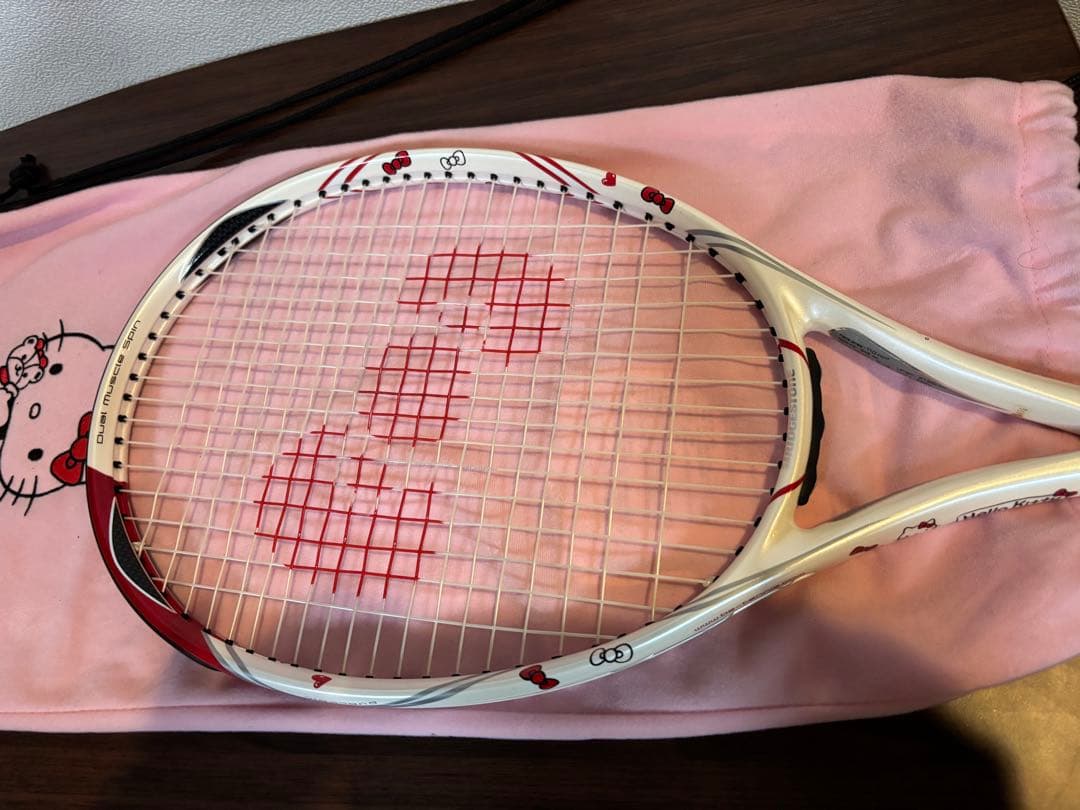 ハローキティ40周年アニバーサリーテニスラケット