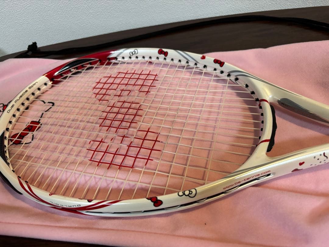 ハローキティ40周年アニバーサリーテニスラケット