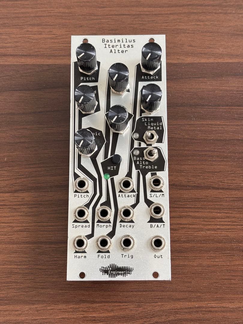 鍵盤楽器 Noise Engineering Basimilus Iteritas