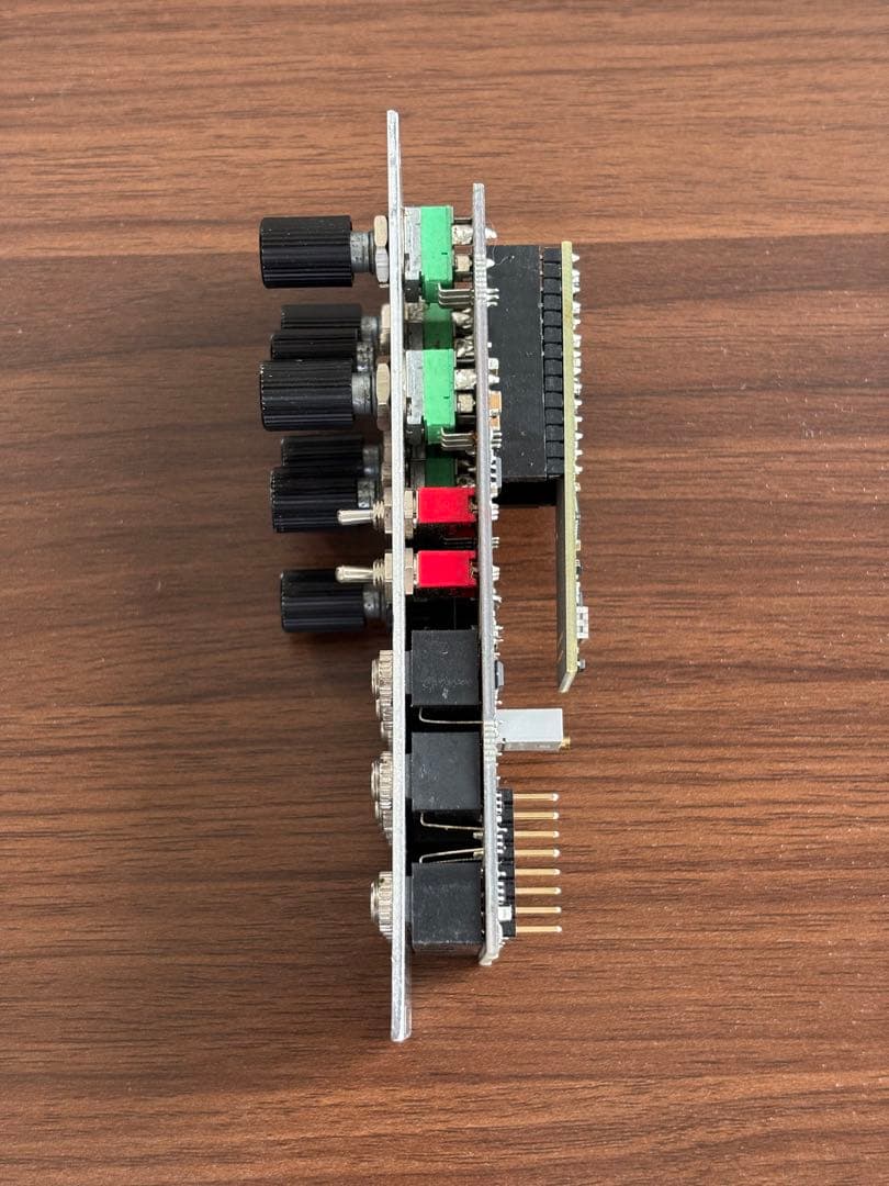 鍵盤楽器 Noise Engineering Basimilus Iteritas