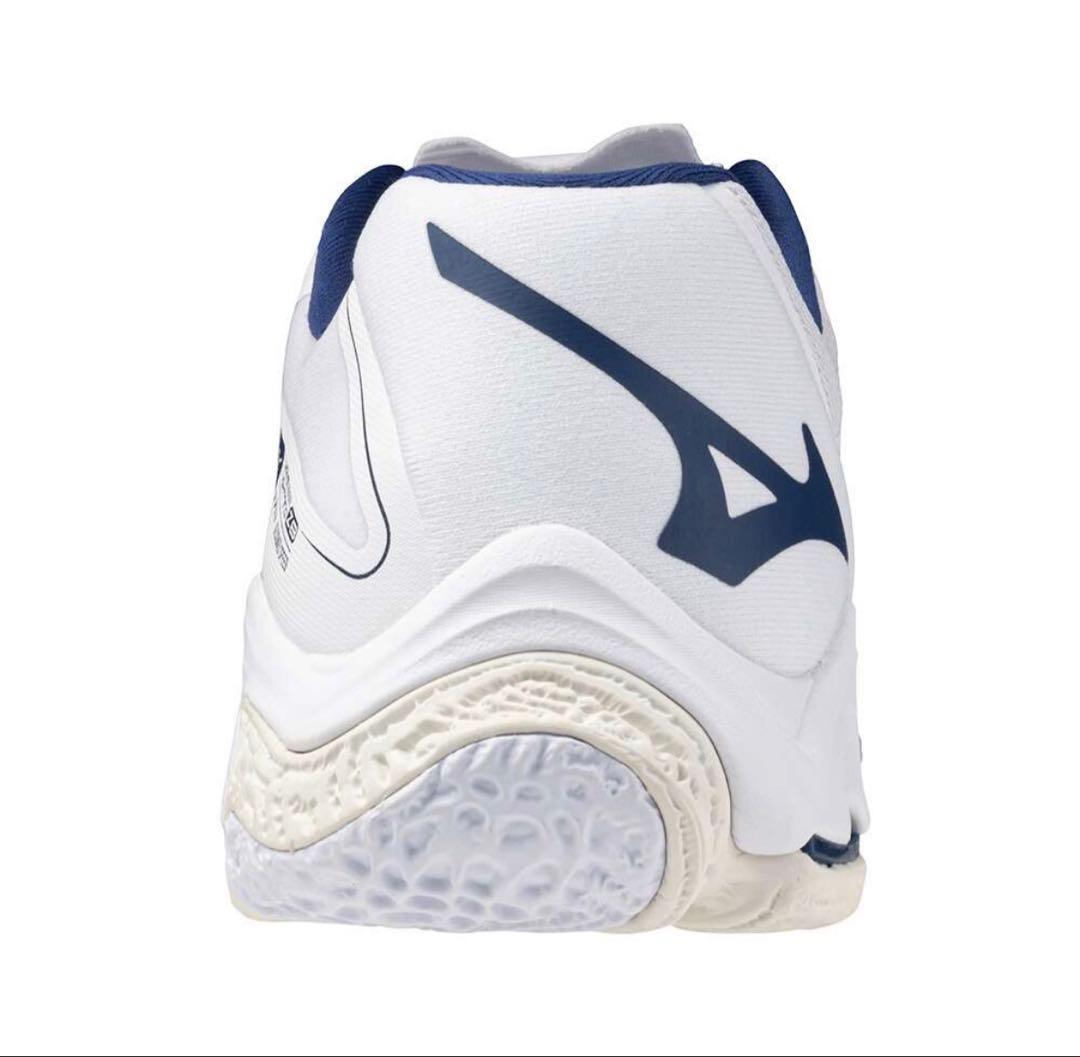 ウェーブライトニングZ8（最新モデル）26cm