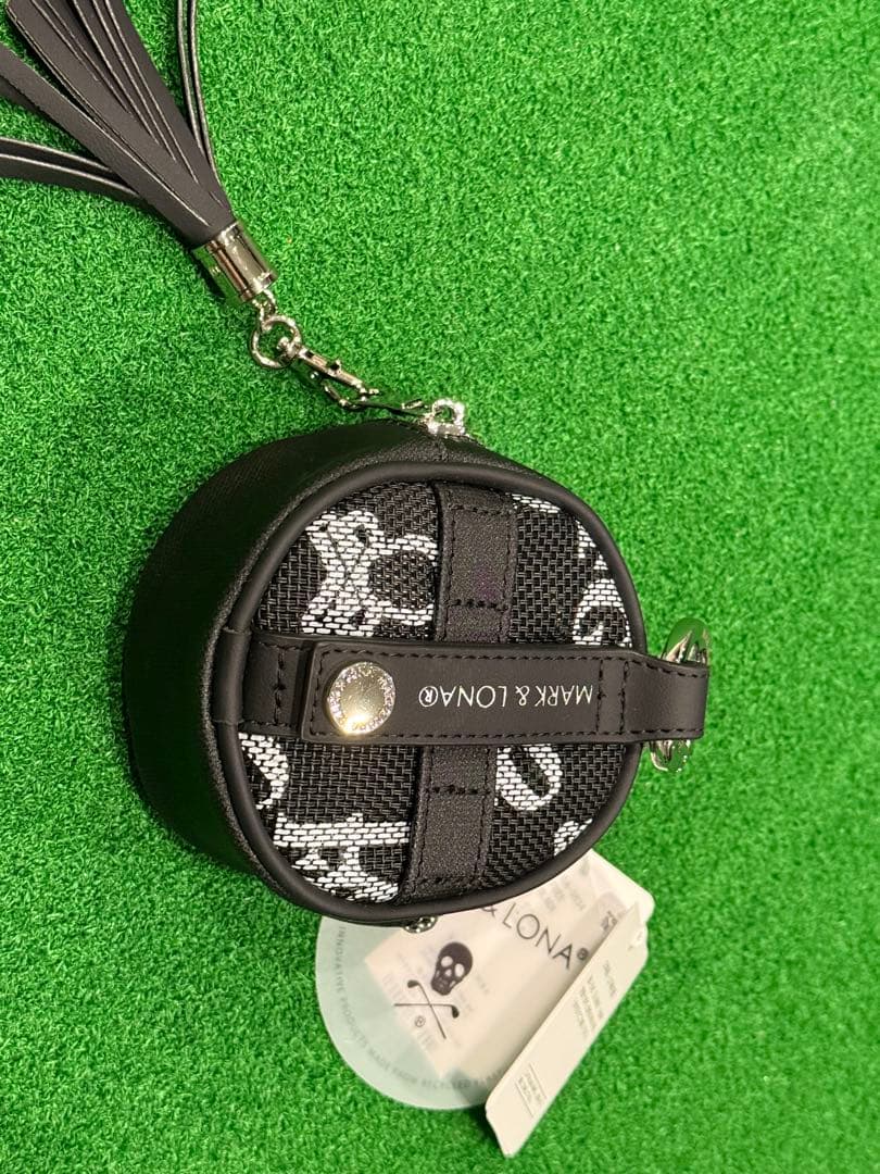 マークアンドロナ正規品、新品、未使用　タグ付　巾着型のカートバッグとボールポーチ