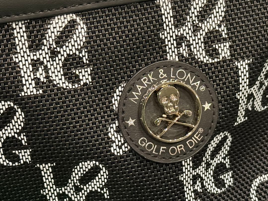 マークアンドロナ正規品、新品、未使用　タグ付　巾着型のカートバッグとボールポーチ