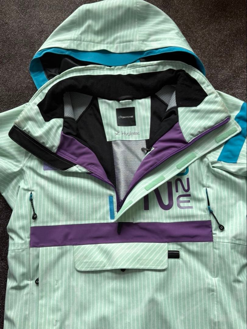 オンヨネ　スキーウェア