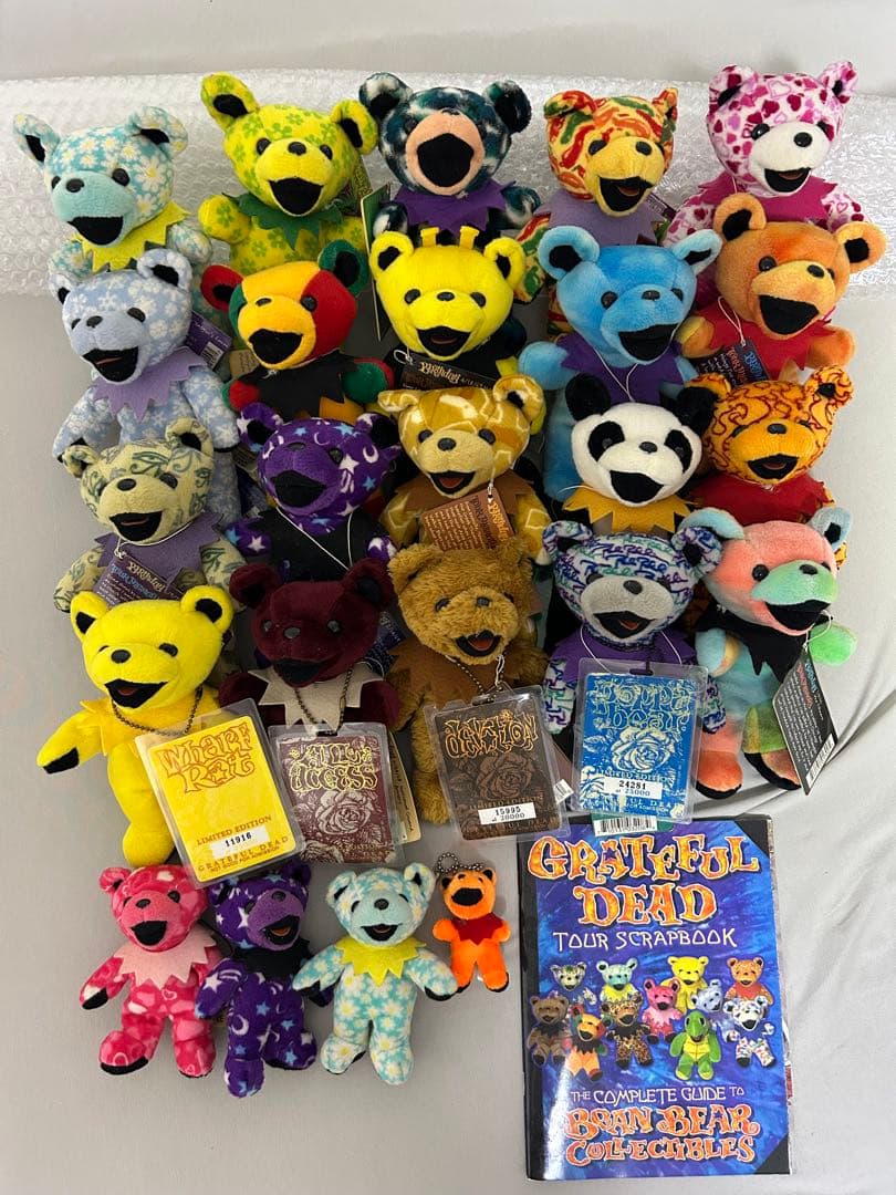 Grateful Dead Bear 24体,ツアースクラップブック1冊
