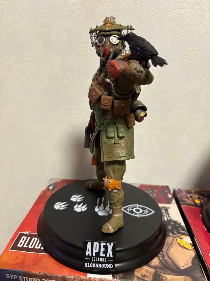 Apex Legendsフィギュア　 レイス ・ブラッドハウンド【箱・ケース付】