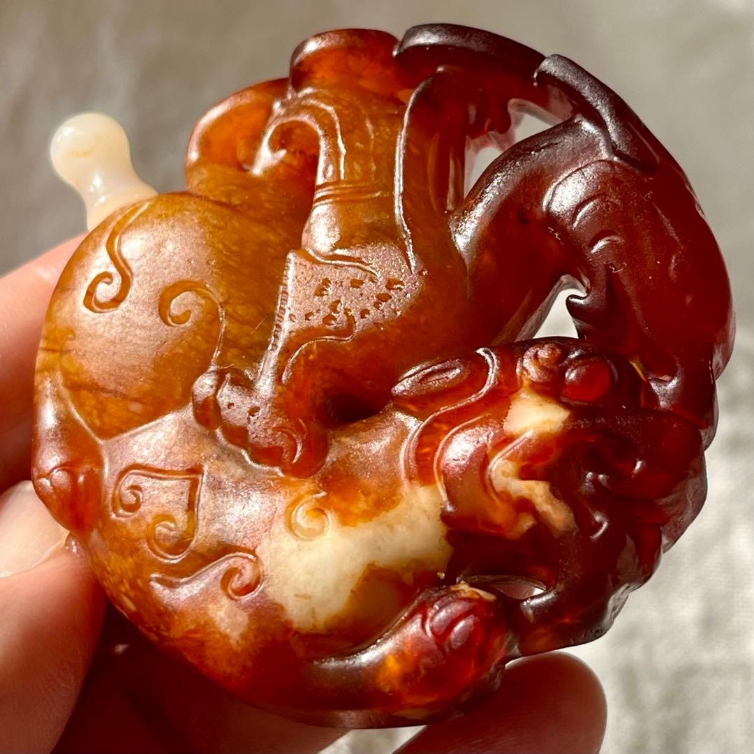 和田玉 赤玉 鼻煙壺 嗅ぎタバコケース 古玉 手彫 彫刻 神獣 軟玉 ネフライト