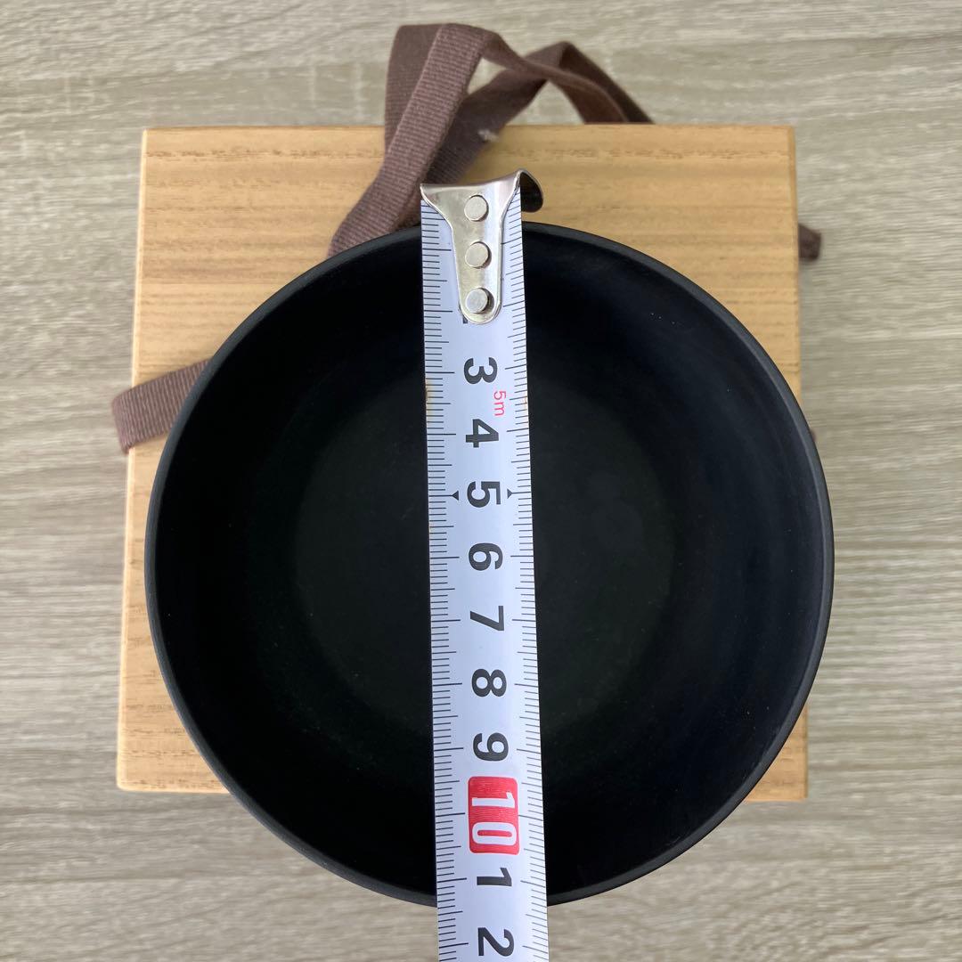 ウェッジウッド黒色陶器茶碗 木箱付き