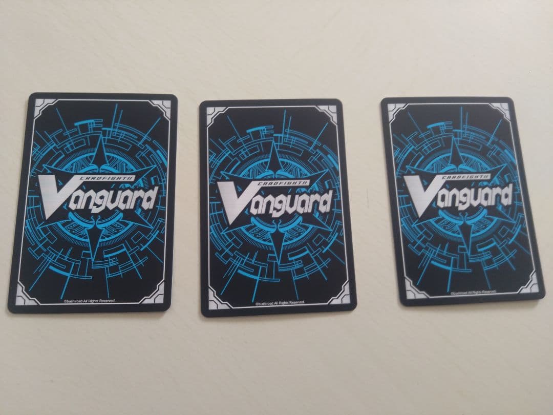 ヴァンガード　モンスト　絆を架ける叡智の魔術王ソロモン RRR　3枚