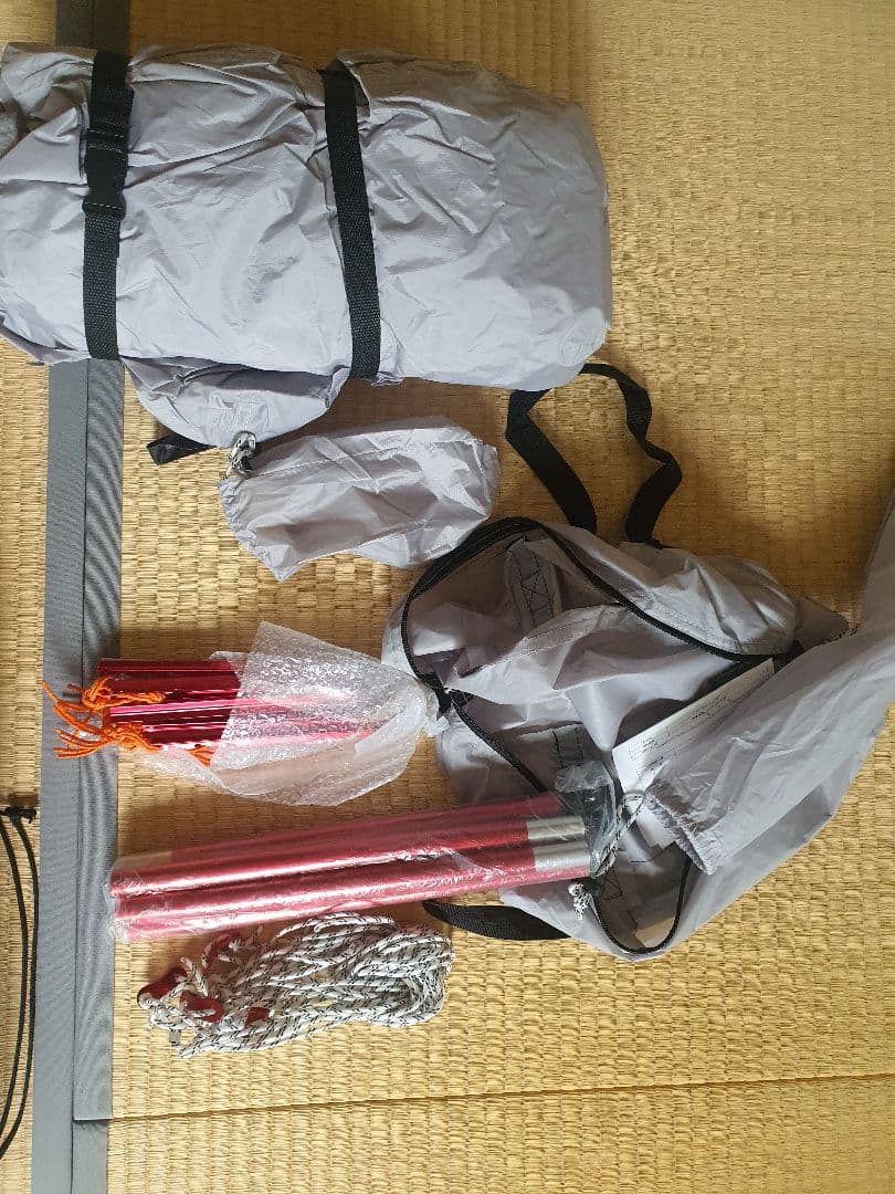 テント,ポール付き、プラス２本ポール