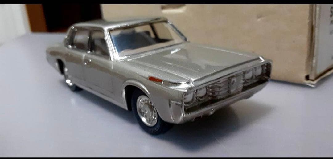 アンチモニー　トヨタ　クラウン　スーパー　サルーン　J-43 1/43