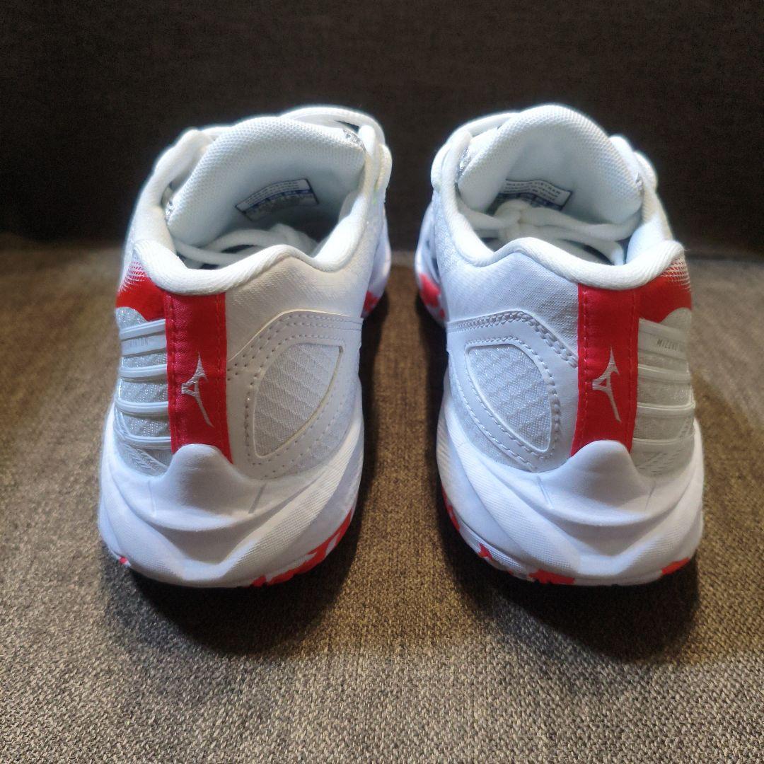 【未使用品】MIZUNO ウェーブクロー3 23.5cm