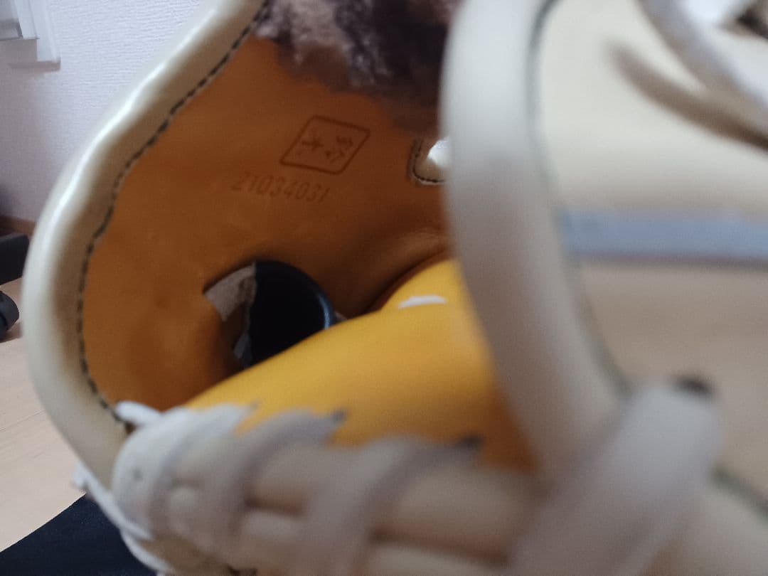 ZETT PROSTATUS 硬式グローブ クリーム色