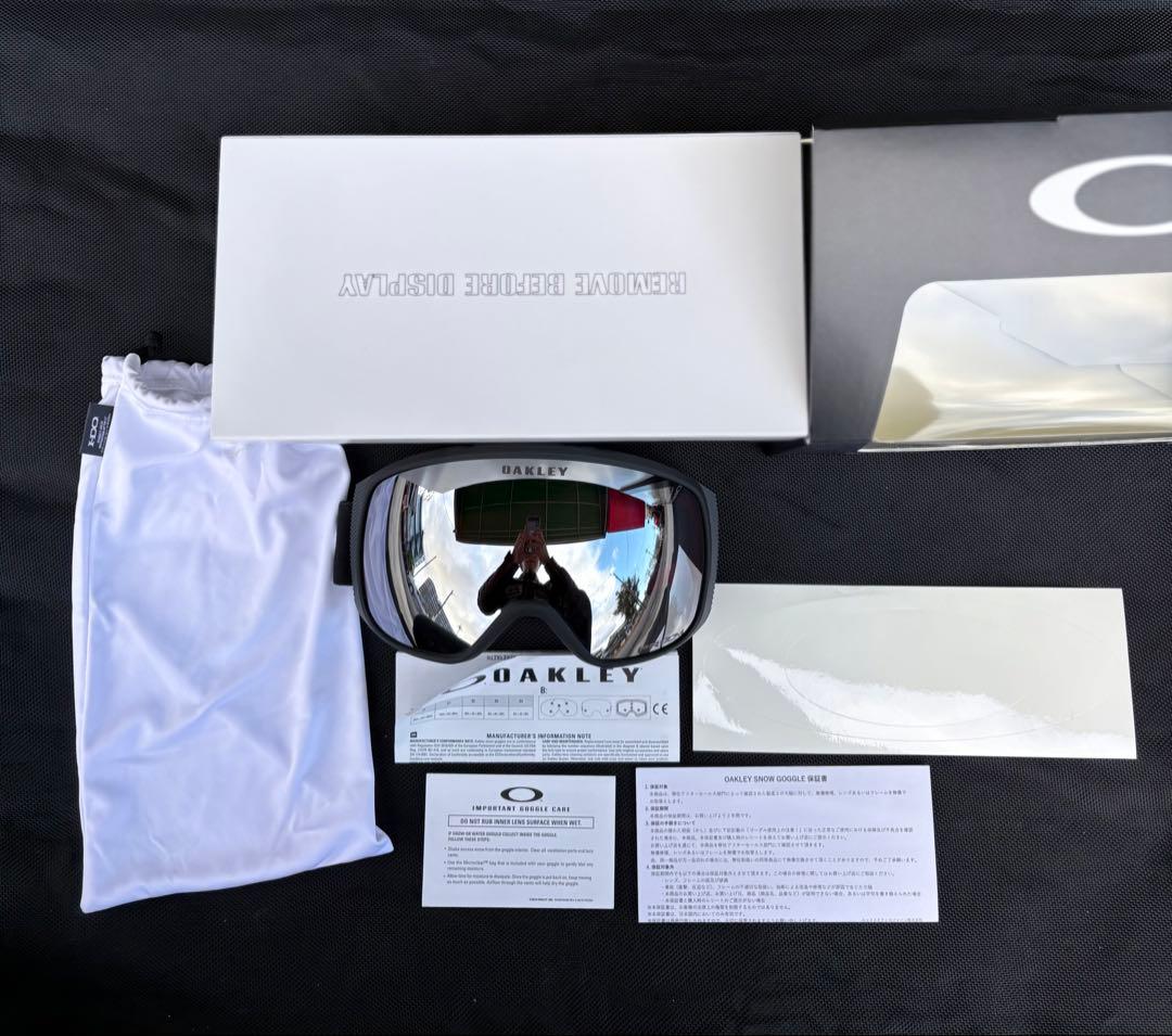 新品未使用‼️オークリー　フライトトラッカーXM