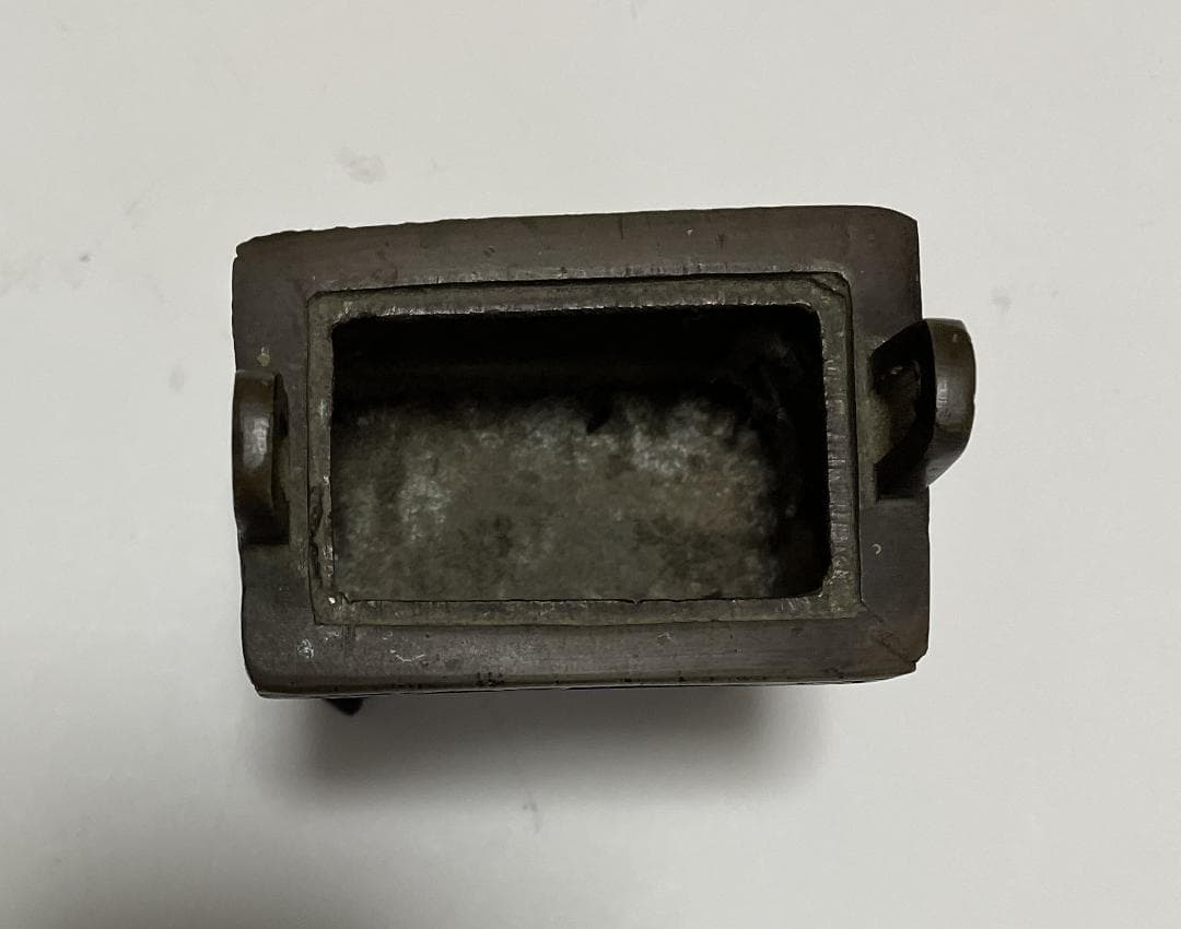 古銅　向獅子香炉　古紋様の彫刻　古美術品　仏具　アンティーク　インテリア・置物