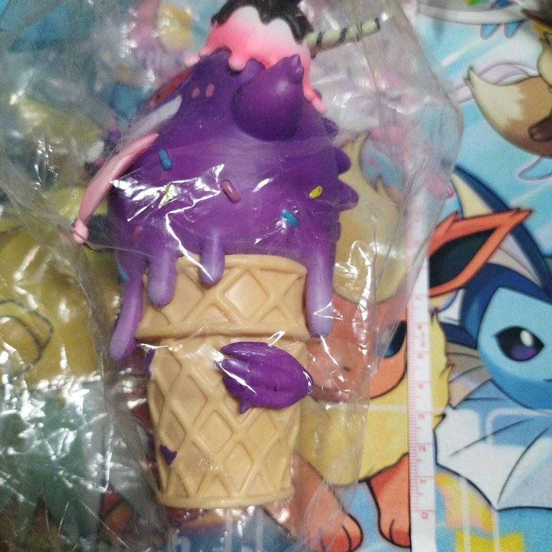 匿名配送無料　ピカチュウ アイスクリームフィギュア　ポケモンカフェ