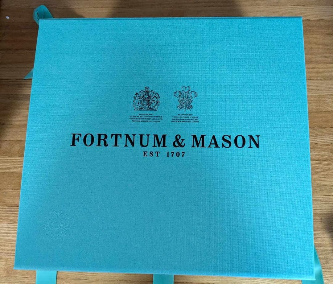 【お値下げ中】FORTNUM&MASON★紅茶＆お菓子＆箱＆リボン＆紙袋セット