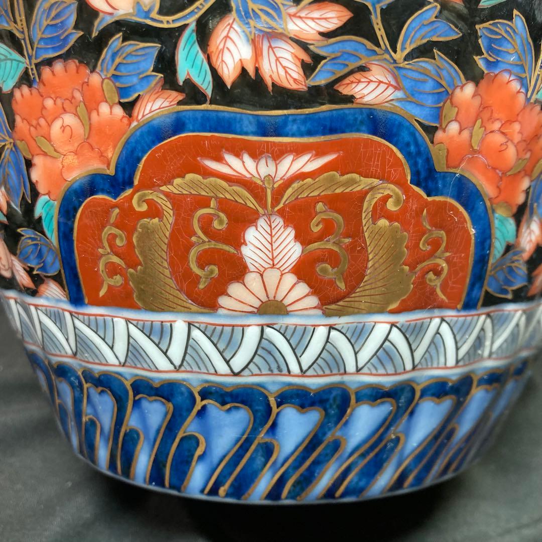 《伊万里焼》神右衛門作 金彩飾り壺 花瓶 置物