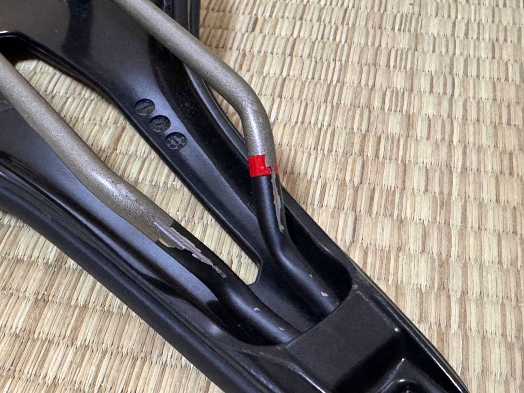 PROLOGO NAGO R4 PAS サドル 147mm x 245mm