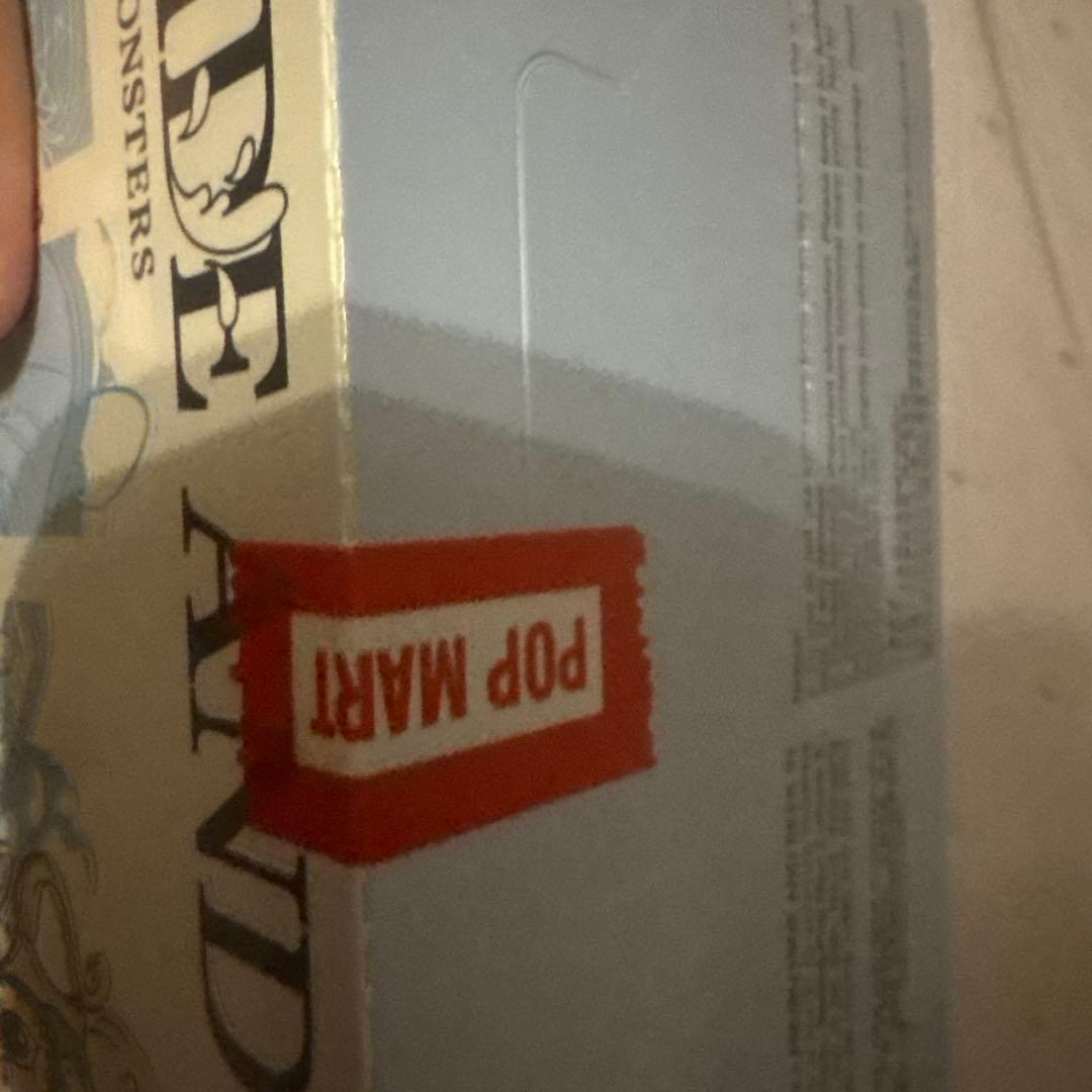 未開封　pop mart ラブブ　シンガポール限定　バッチコレクション　1箱