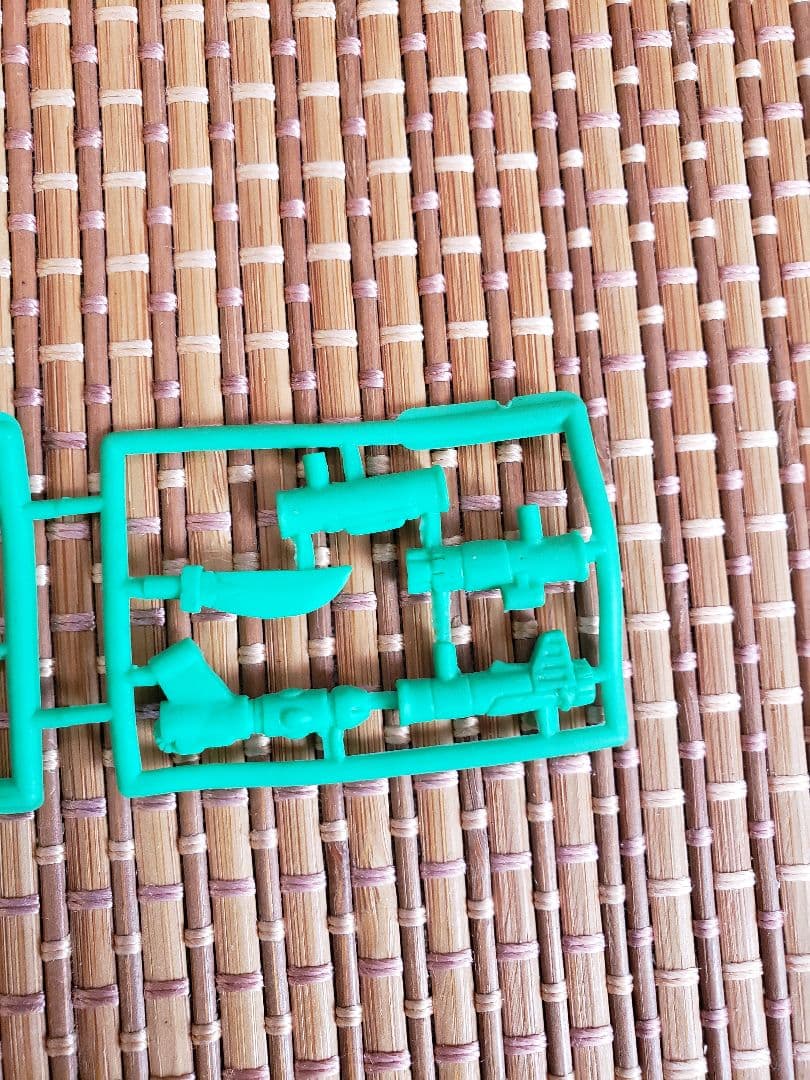 ガン消しマーク12限定武器セット未切り　緑　ガンダム　消しゴム　キャラクター