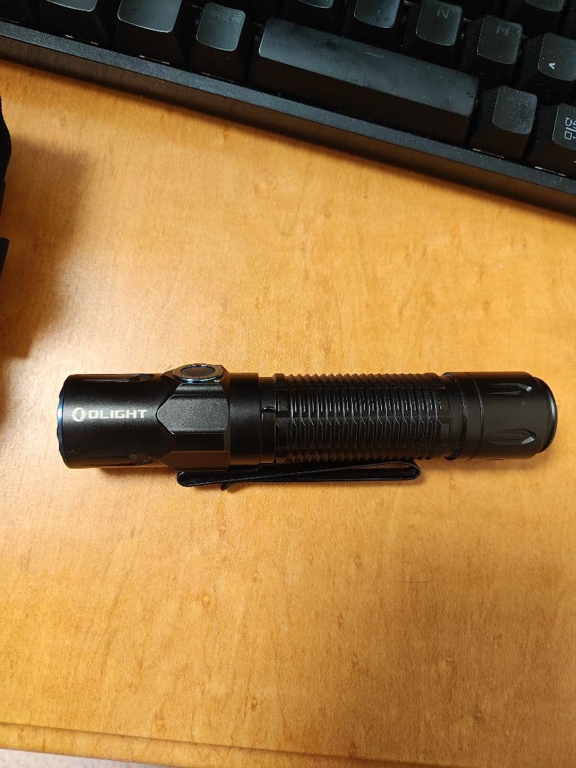 OLight Warrior3 s ハンドライト