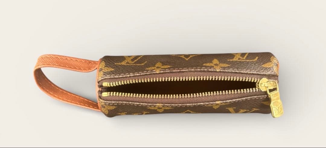 Louis Vuitton モノグラムポーチ　ゴルフボール