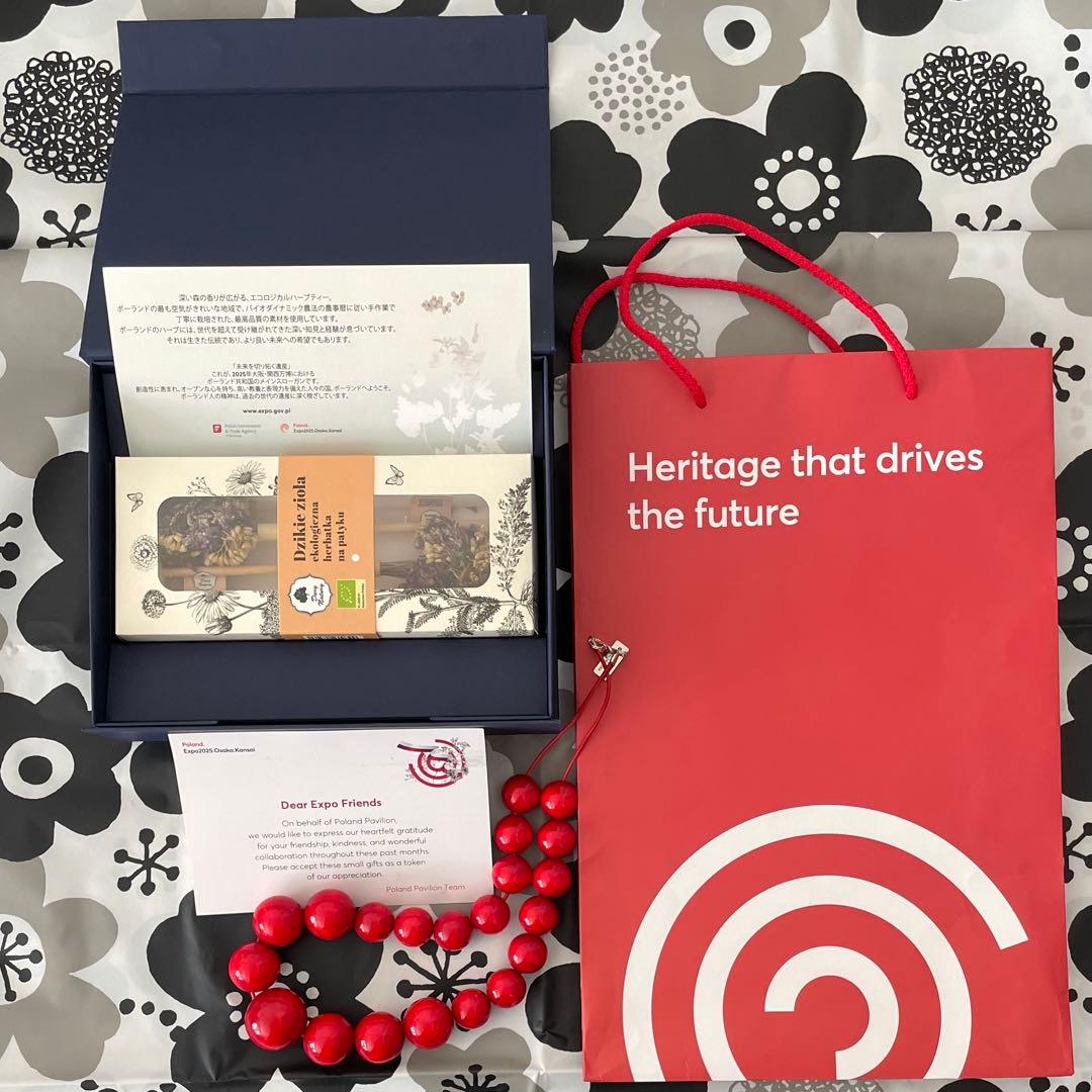 【非売品】ポーランドパビリオン大阪関西万博2025ハーブティー　ネックレス