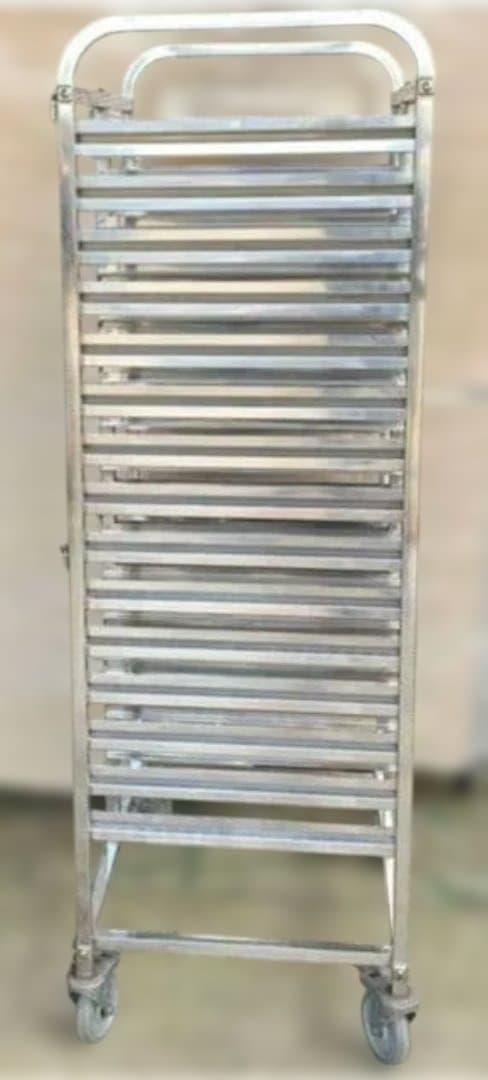 業務用ステンレス製ホテルパンラック 2列 15段 トレー30枚 キャスター付①