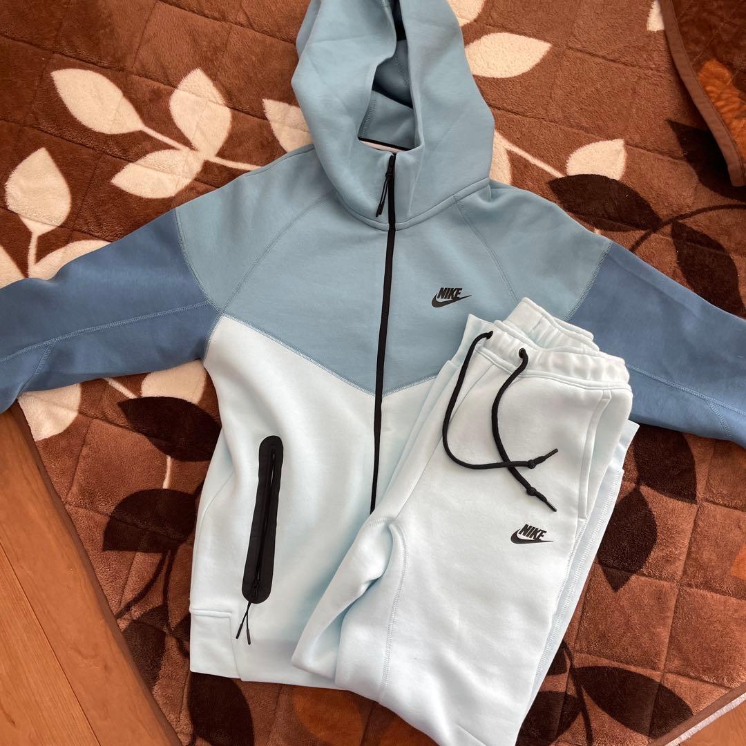 テックフリース　NIKE 上下　セットアップ　XS 海外限定