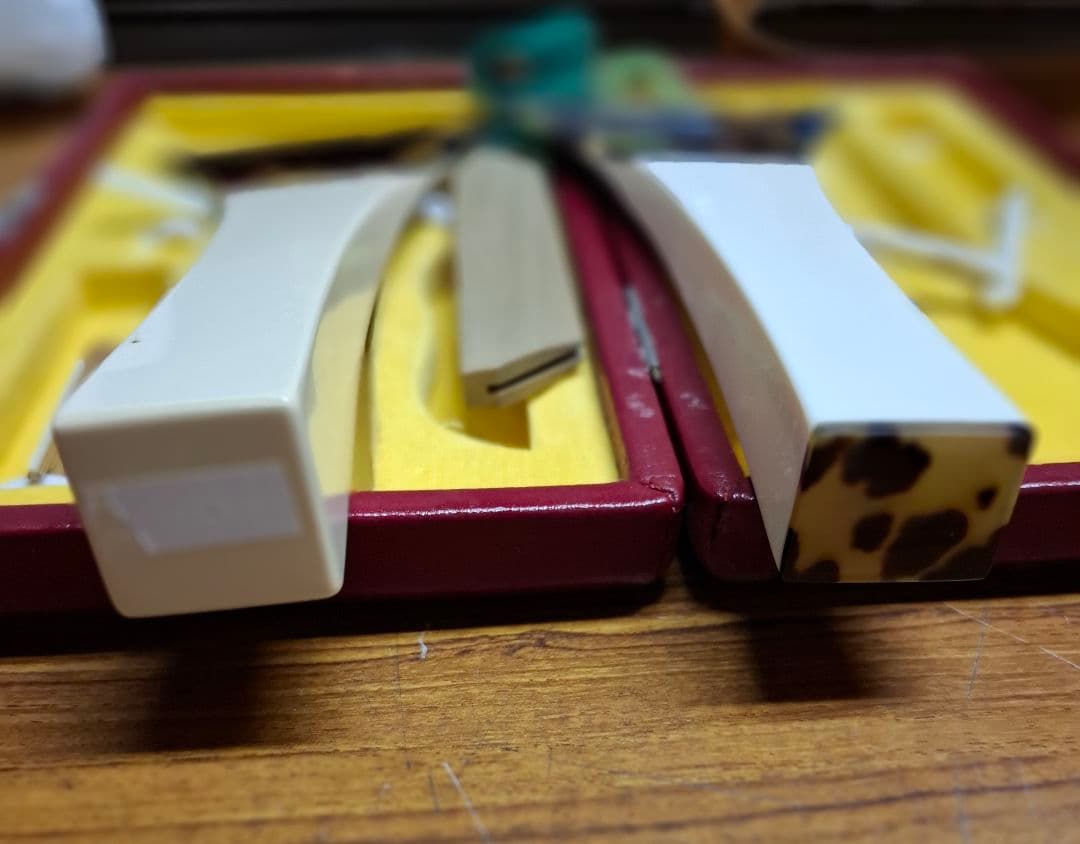 バ*友様 三味線バチ 　鼈甲とプラ製品