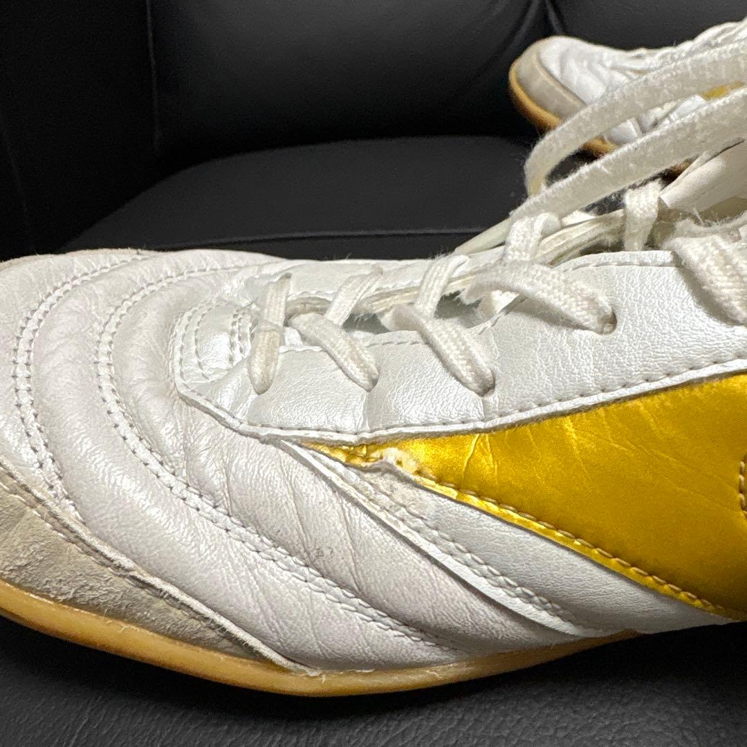 【限定品】MIZUNO モレリア イン ホワイトゴールド　28cm ミズノ