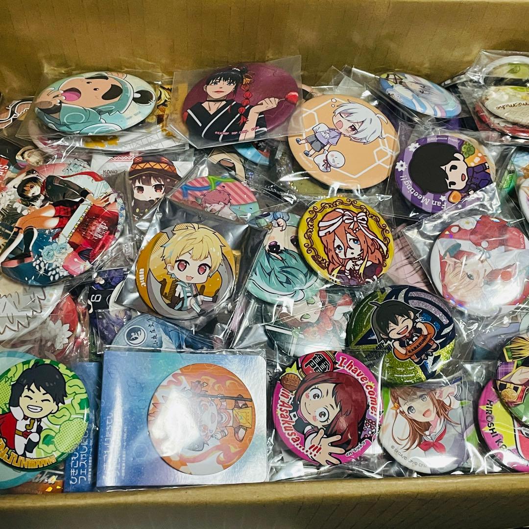 ノンジャンルアニメ雑貨　缶バッジまとめ売り　約300個まとめ売り