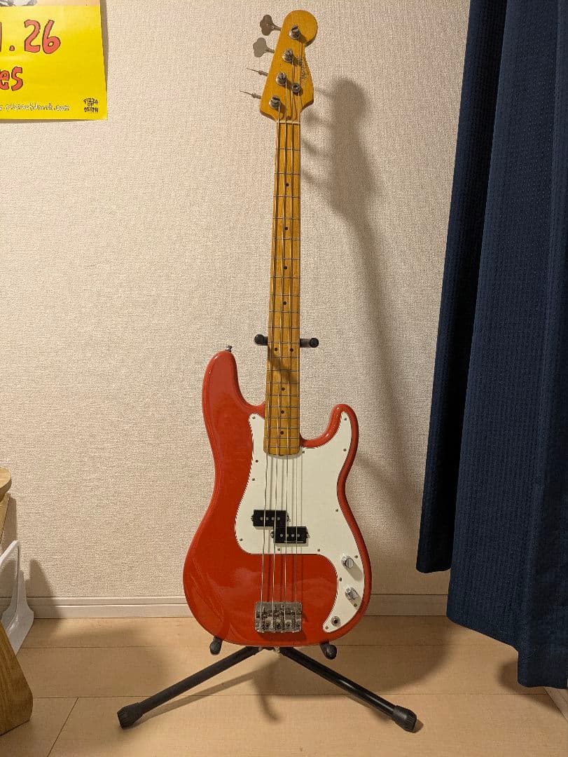 Fender Precision Bass フィエスタレッド