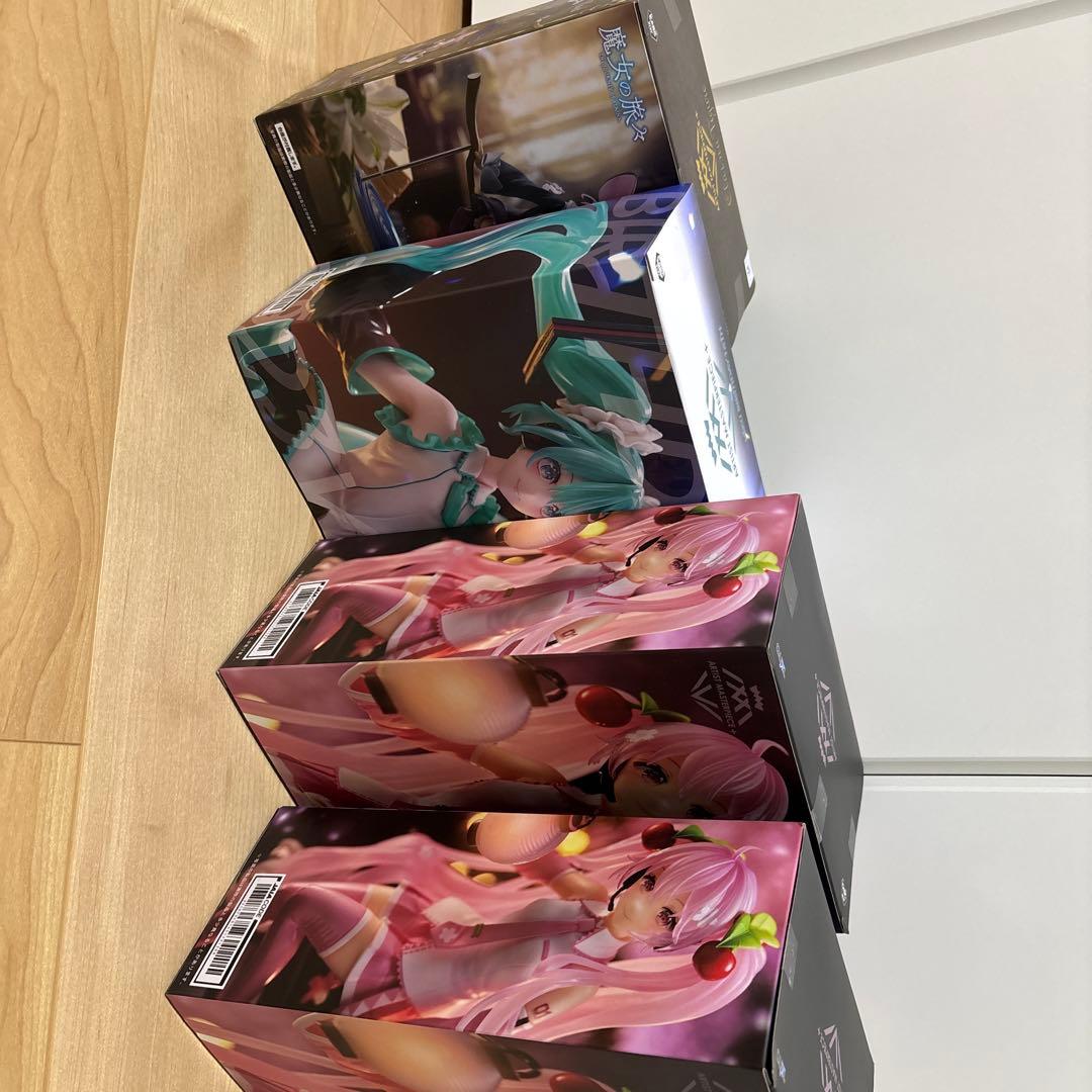 初音ミク バースデーフィギュア & 魔女の旅々 フィギュアセット