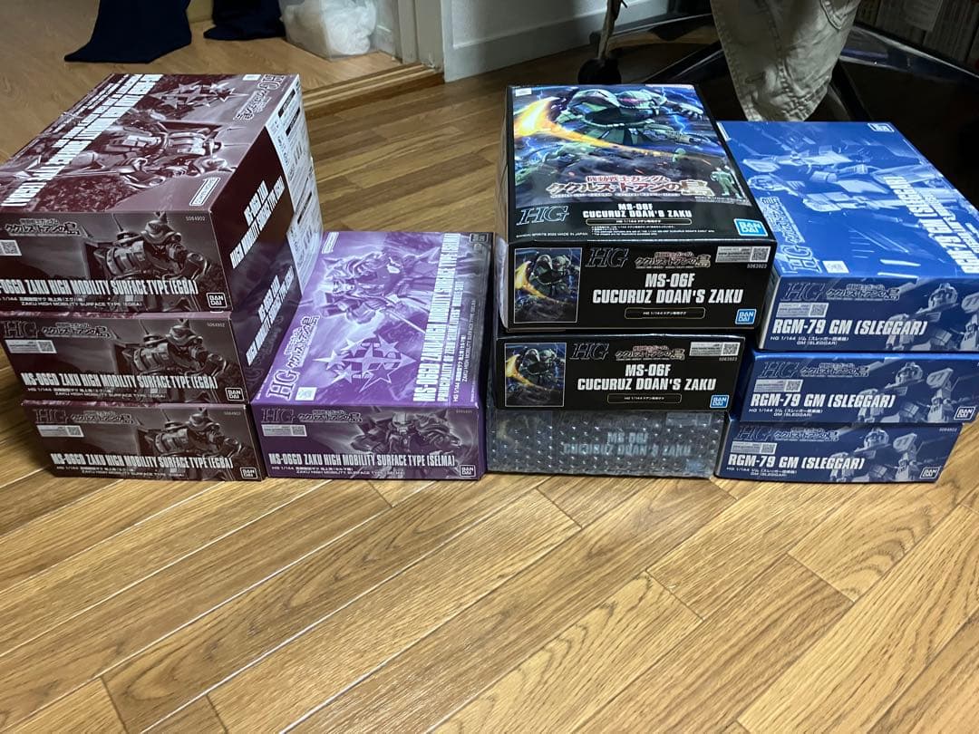 HG ガンプラ セット (ククルス・ドアンのザク, ガンダム