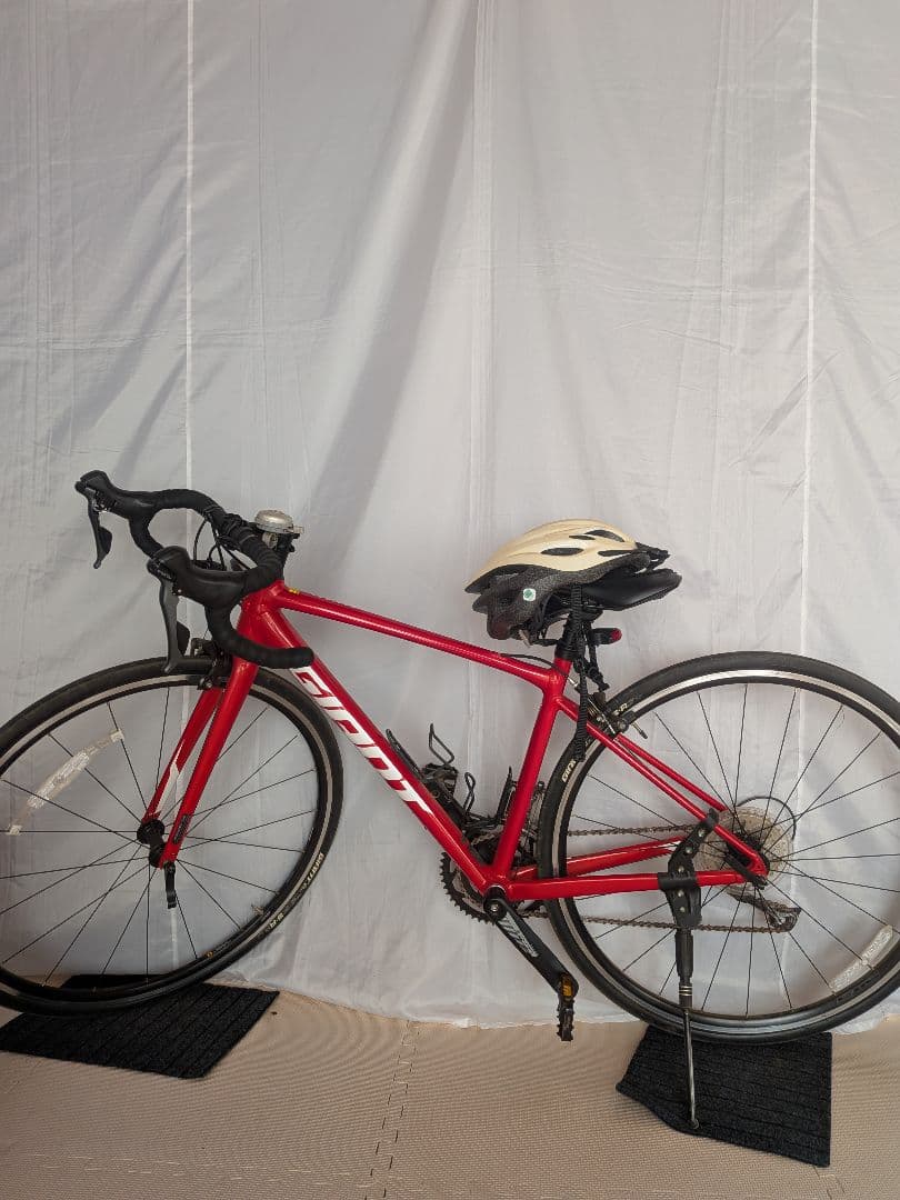 美品！GIANT Contend2　ロードバイク レッド ヘルメット付き　xs